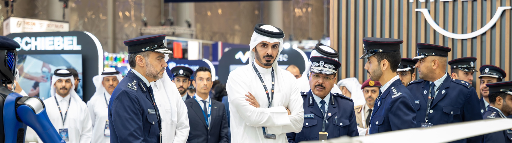 Qatar’s Minister of Interior visits the stands and discovers security and robotics technologies at the opening of Milipol Qatar.