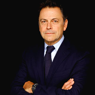 Portrait Yann JOUNOT with black background